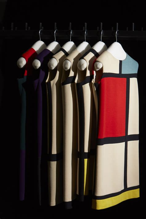 ysl mondrian draft|Mehr.